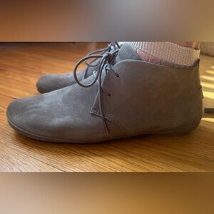 Camper Women’s RIGHT Gray Nubuck Ankle Boots